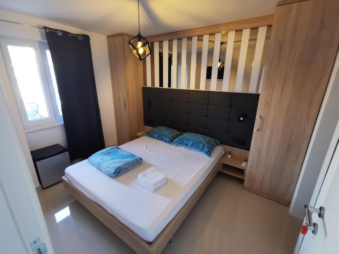 Elizabeta Deluxe Rooms Биоград-на-Мору Экстерьер фото