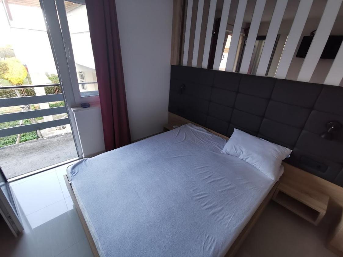 Elizabeta Deluxe Rooms Биоград-на-Мору Экстерьер фото