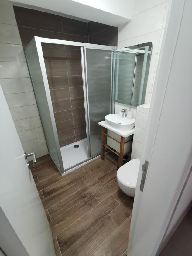 Elizabeta Deluxe Rooms Биоград-на-Мору Экстерьер фото