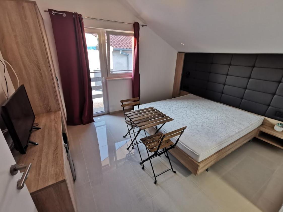 Elizabeta Deluxe Rooms Биоград-на-Мору Экстерьер фото