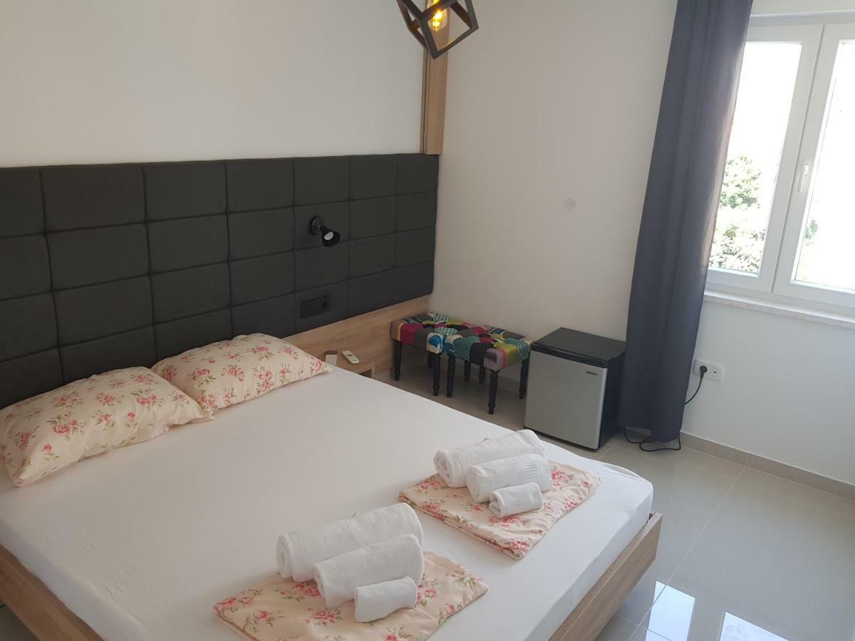 Elizabeta Deluxe Rooms Биоград-на-Мору Экстерьер фото